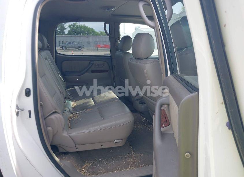 Photo 8 of 2005 Toyota Tundra LIMITED V8 (VIN 5TBDT48115S492760)