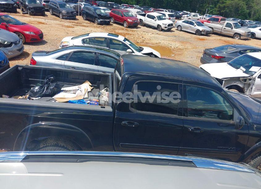 Photo 13 of 2004 Toyota Tundra LIMITED V8 (VIN 5TBDT48124S458261)