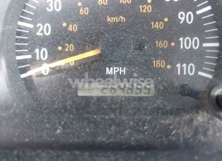 Photo 15 of 2004 Toyota Tundra LIMITED V8 (VIN 5TBDT48124S458261)