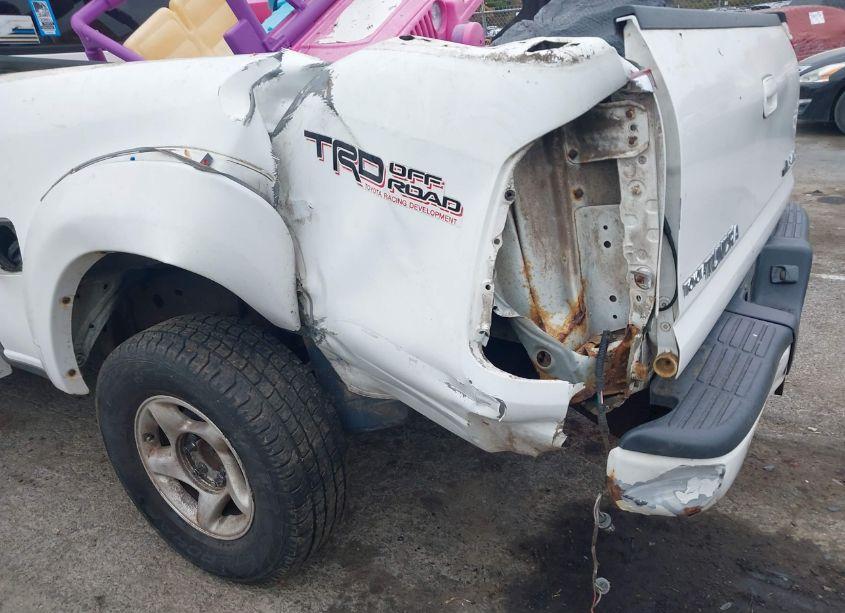 Photo 6 of 2004 Toyota Tundra LIMITED V8 (VIN 5TBDT48144S447410)