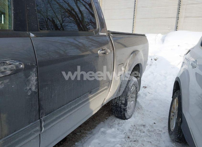 Photo 12 of 2004 Toyota Tundra LIMITED V8 (VIN 5TBDT48144S463316)