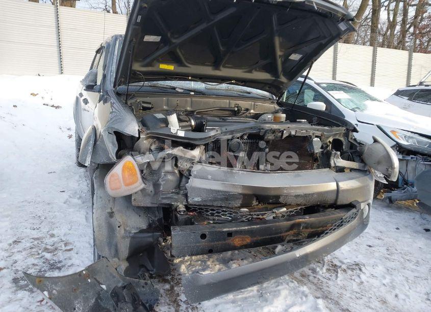 Photo 6 of 2004 Toyota Tundra LIMITED V8 (VIN 5TBDT48144S463316)