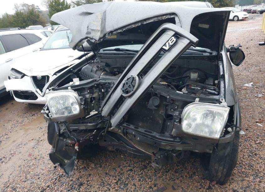 Photo 13 of 2005 Toyota Tundra LIMITED V8 (VIN 5TBDT48145S467691)