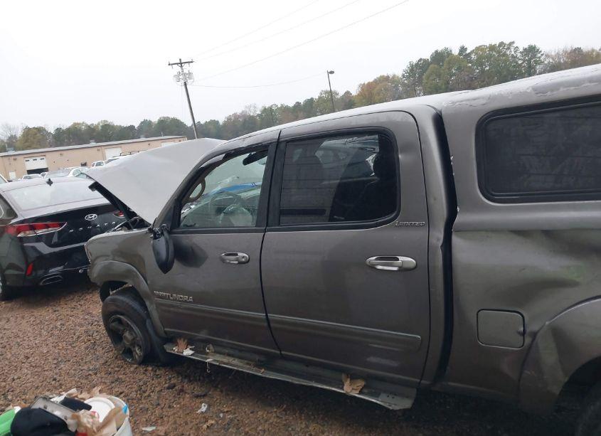 Photo 15 of 2005 Toyota Tundra LIMITED V8 (VIN 5TBDT48145S467691)