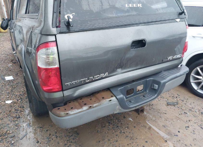 Photo 21 of 2005 Toyota Tundra LIMITED V8 (VIN 5TBDT48145S467691)