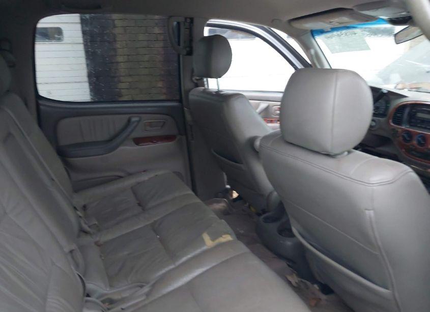 Photo 8 of 2005 Toyota Tundra LIMITED V8 (VIN 5TBDT48145S467691)