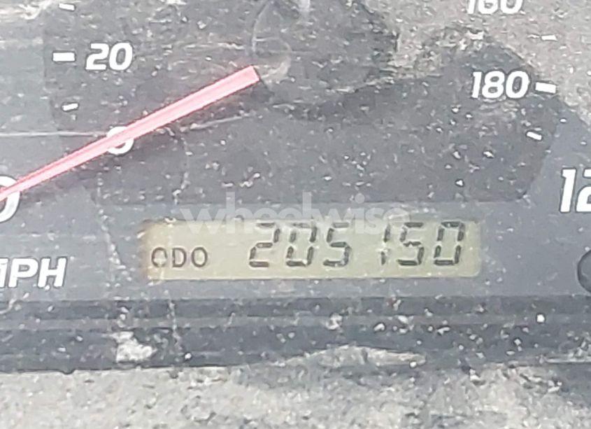 Photo 15 of 2005 Toyota Tundra LIMITED V8 (VIN 5TBDT48145S483700)