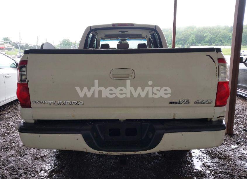 Photo 15 of 2005 Toyota Tundra LIMITED V8 (VIN 5TBDT48155S500035)