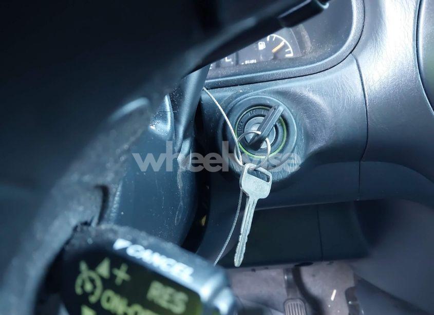 Photo 11 of 2004 Toyota Tundra LIMITED V8 (VIN 5TBDT48164S434075)