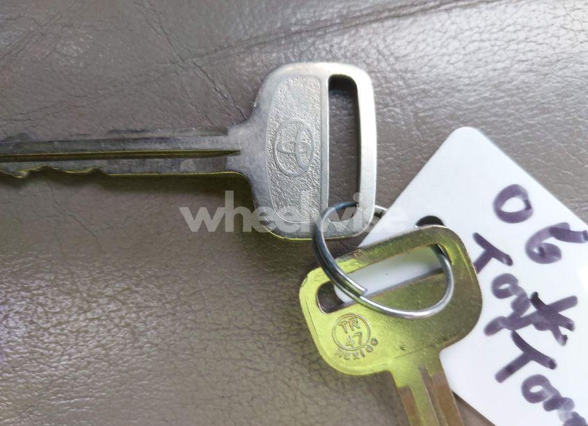 Photo 11 of 2006 Toyota Tundra LIMITED V8 (VIN 5TBDT48166S512339)