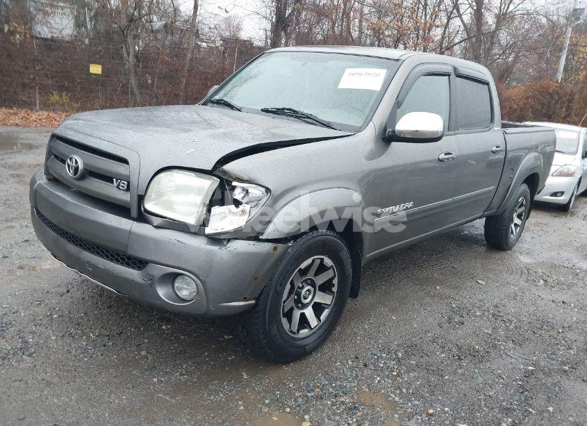 Photo 2 of 2004 Toyota Tundra LIMITED V8 (VIN 5TBDT48184S444817)