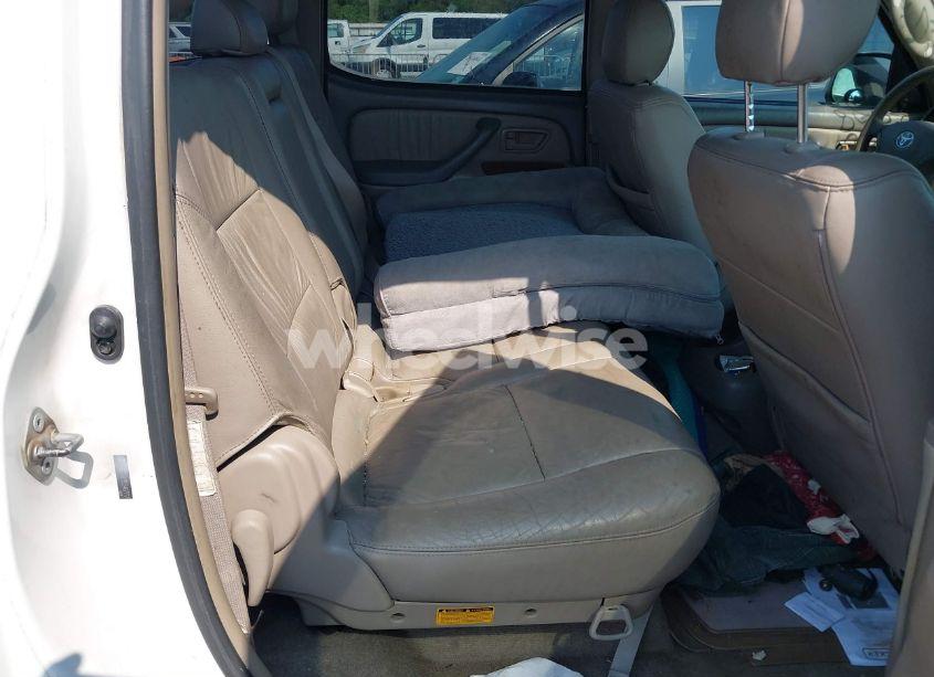 Photo 8 of 2005 Toyota Tundra LIMITED V8 (VIN 5TBDT48195S467797)