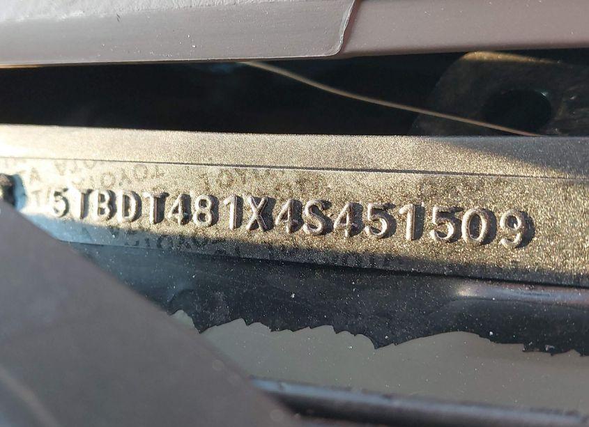 Photo 9 of 2004 Toyota Tundra LIMITED V8 (VIN 5TBDT481X4S451509)