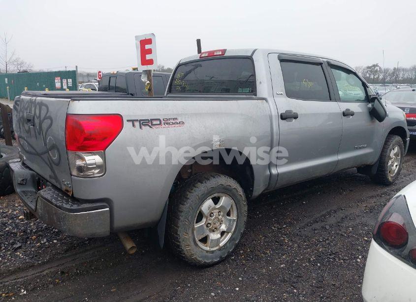 Photo 4 of 2007 Toyota Tundra SR5 5.7L V8 (VIN 5TBDV54107S482388)