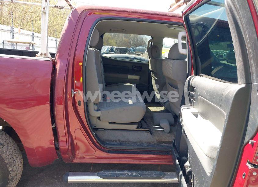 Photo 8 of 2007 Toyota Tundra SR5 5.7L V8 (VIN 5TBDV54117S487602)