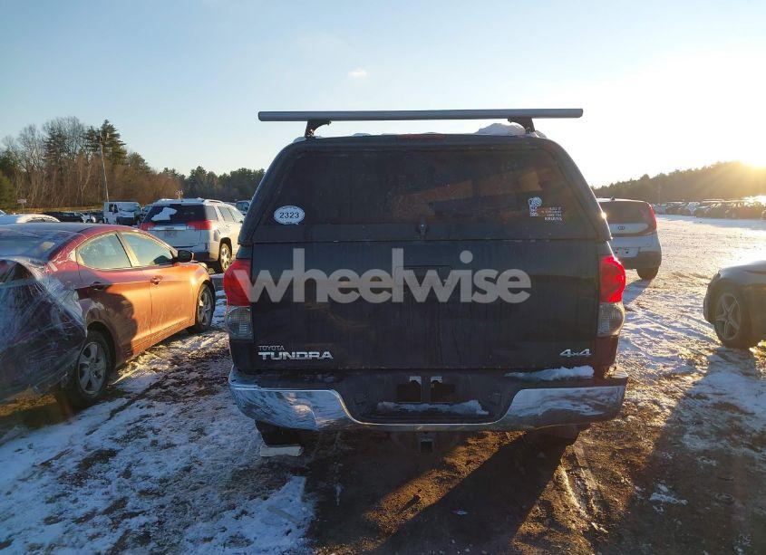 Photo 16 of 2007 Toyota Tundra SR5 5.7L V8 (VIN 5TBDV541X7S475321)