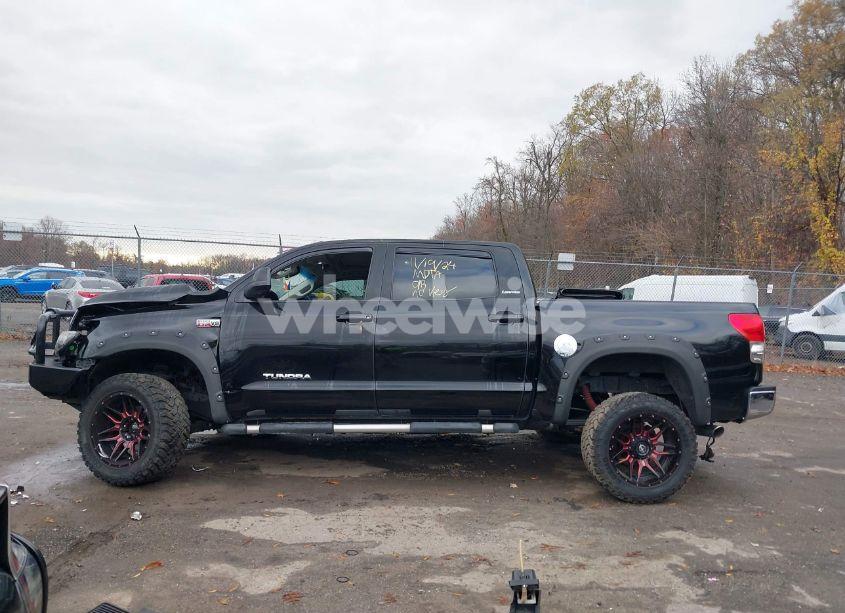 Photo 13 of 2007 Toyota Tundra LIMITED 5.7L V8 (VIN 5TBDV58147S470352)