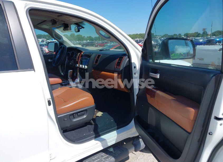 Photo 5 of 2007 Toyota Tundra LIMITED 5.7L V8 (VIN 5TBDV58167S486732)