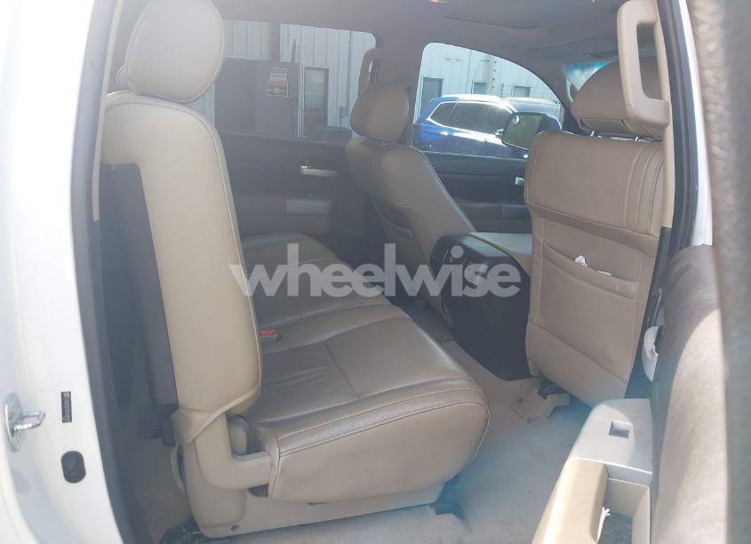 Photo 8 of 2007 Toyota Tundra LIMITED 5.7L V8 (VIN 5TBDV58167S488187)