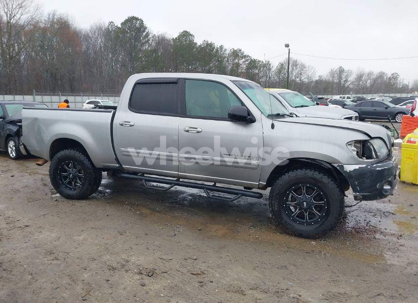 Photo 13 of 2005 Toyota Tundra SR5 V8 (VIN 5TBET34105S472441)