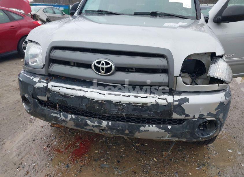 Photo 6 of 2005 Toyota Tundra SR5 V8 (VIN 5TBET34105S472441)