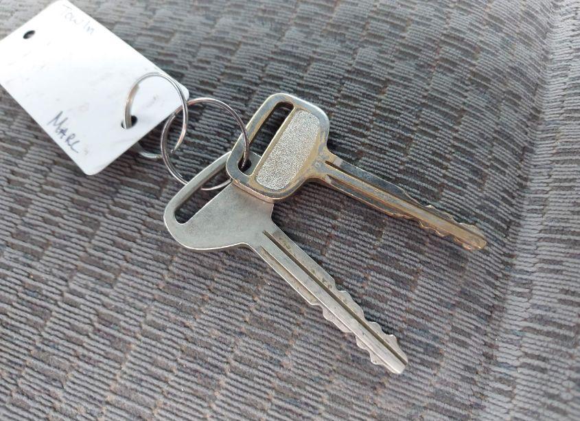 Photo 11 of 2005 Toyota Tundra SR5 V8 (VIN 5TBET34105S489661)