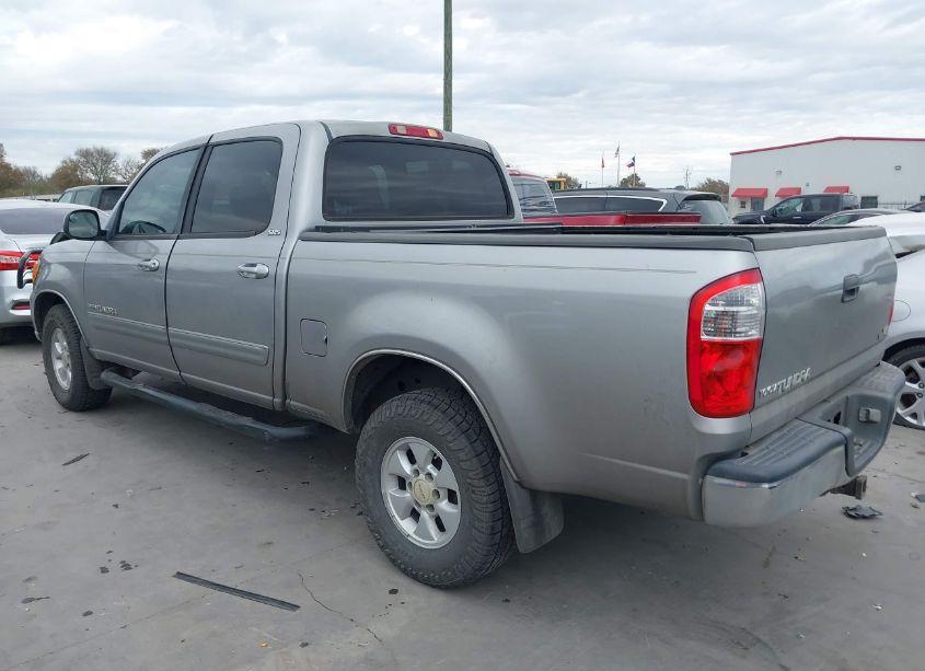 Photo 3 of 2005 Toyota Tundra SR5 V8 (VIN 5TBET34105S489661)
