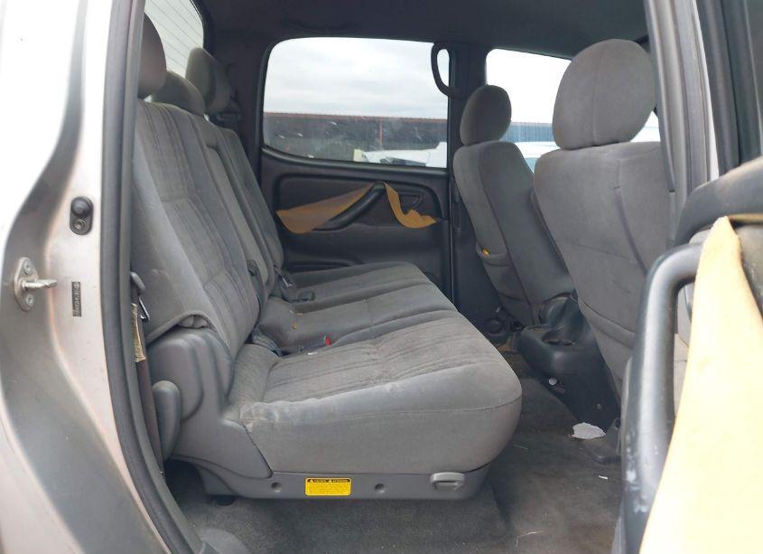 Photo 8 of 2005 Toyota Tundra SR5 V8 (VIN 5TBET34105S489661)