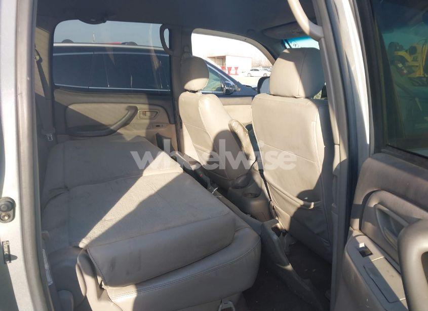 Photo 8 of 2006 Toyota Tundra SR5 V8 (VIN 5TBET34106S506704)