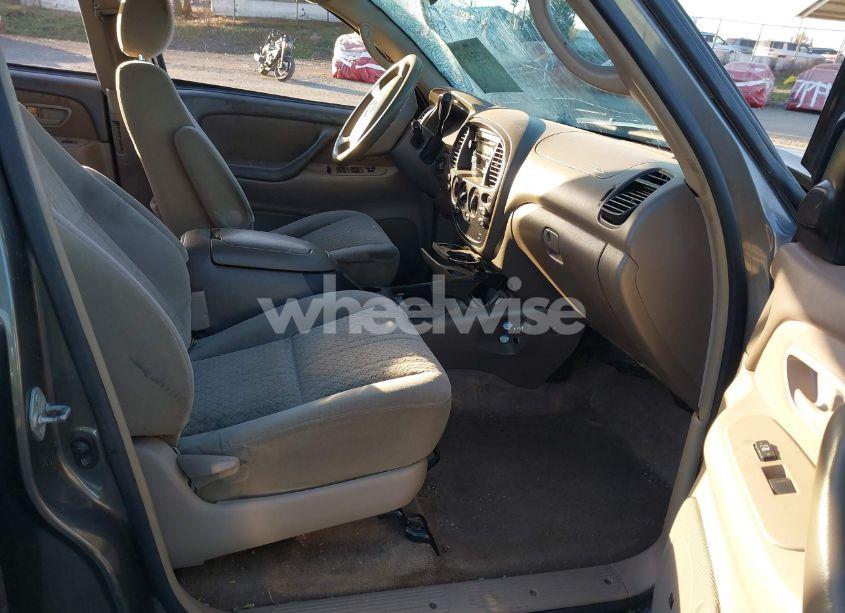 Photo 5 of 2006 Toyota Tundra SR5 V8 (VIN 5TBET34106S508825)