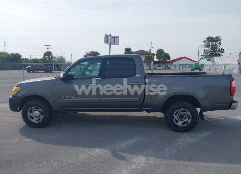 Photo 14 of 2006 Toyota Tundra SR5 V8 (VIN 5TBET34106S525821)