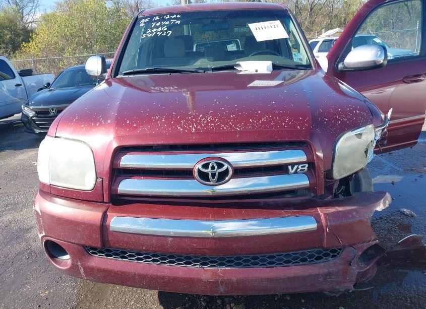 Photo 10 of 2006 Toyota Tundra SR5 V8 (VIN 5TBET34106S541937)