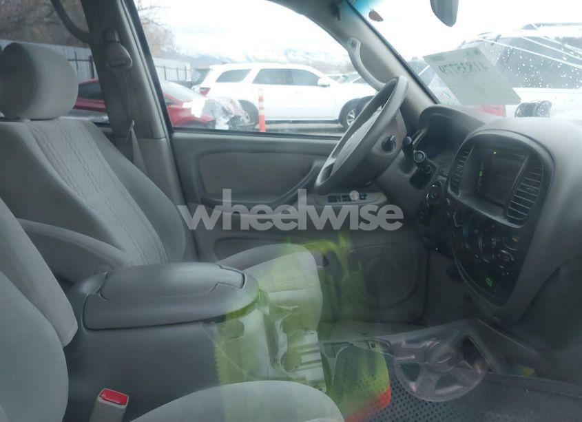 Photo 5 of 2006 Toyota Tundra SR5 V8 (VIN 5TBET34106S543333)