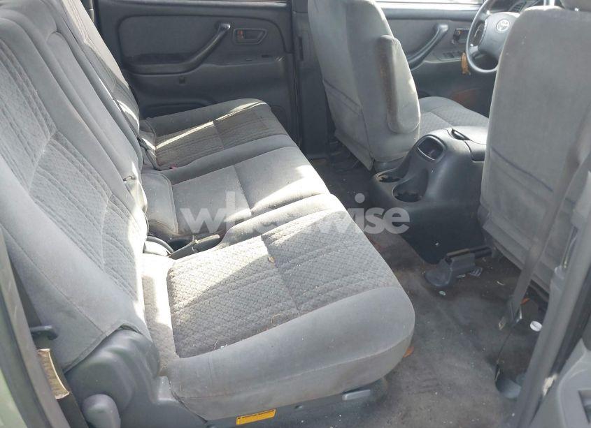 Photo 8 of 2004 Toyota Tundra SR5 V8 (VIN 5TBET34114S436871)