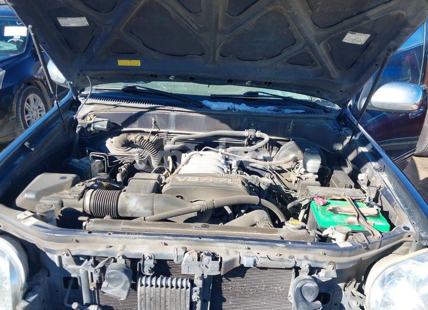Photo 10 of 2004 Toyota Tundra SR5 V8 (VIN 5TBET34114S449166)