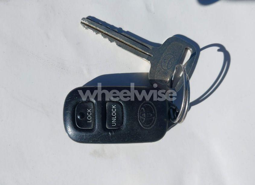 Photo 11 of 2004 Toyota Tundra SR5 V8 (VIN 5TBET34114S449166)