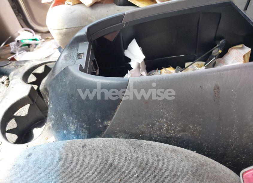 Photo 17 of 2005 Toyota Tundra SR5 V8 (VIN 5TBET34115S466423)