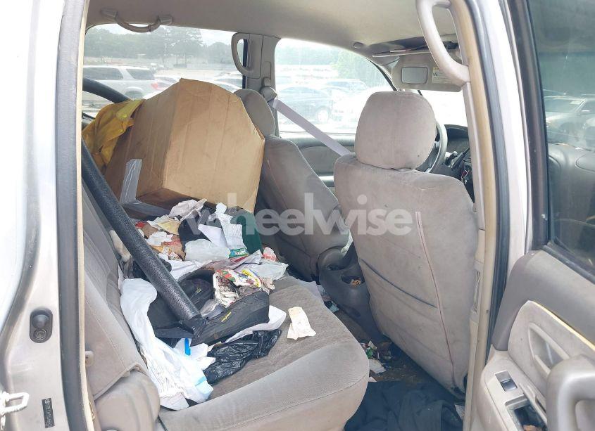 Photo 8 of 2005 Toyota Tundra SR5 V8 (VIN 5TBET34115S466423)