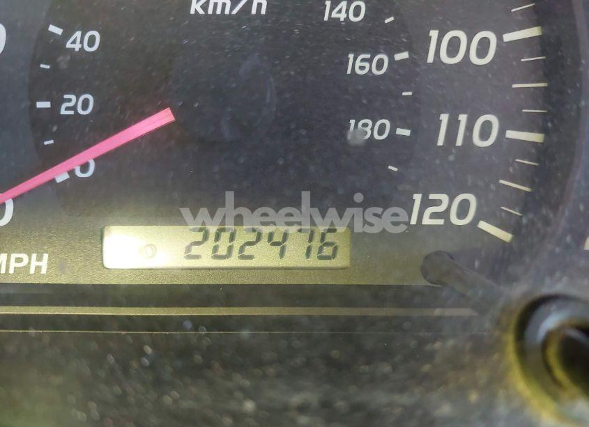 Photo 15 of 2005 Toyota Tundra SR5 V8 (VIN 5TBET34115S482461)