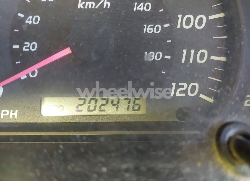 Photo 7 of 2005 Toyota Tundra SR5 V8 (VIN 5TBET34115S482461)