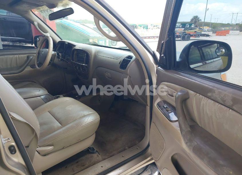 Photo 5 of 2005 Toyota Tundra SR5 V8 (VIN 5TBET34115S494061)