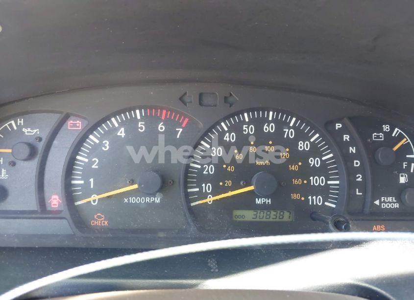 Photo 7 of 2004 Toyota Tundra SR5 V8 (VIN 5TBET34124S437317)