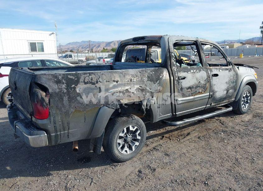 Photo 4 of 2004 Toyota Tundra SR5 V8 (VIN 5TBET34124S452965)