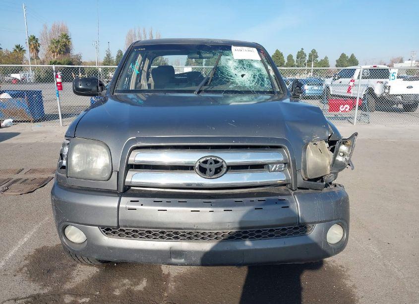 Photo 12 of 2005 Toyota Tundra SR5 V8 (VIN 5TBET34125S480427)