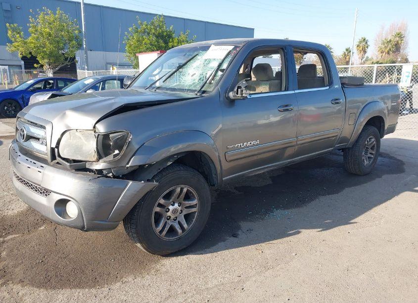 Photo 2 of 2005 Toyota Tundra SR5 V8 (VIN 5TBET34125S480427)