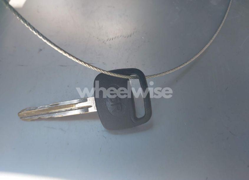 Photo 11 of 2004 Toyota Tundra SR5 V8 (VIN 5TBET34134S437729)