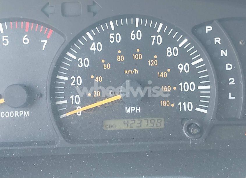 Photo 7 of 2004 Toyota Tundra SR5 V8 (VIN 5TBET34134S437729)