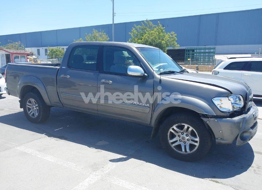 2004 Toyota Tundra SR5 V8 (VIN 5TBET34134S461691) main photo
