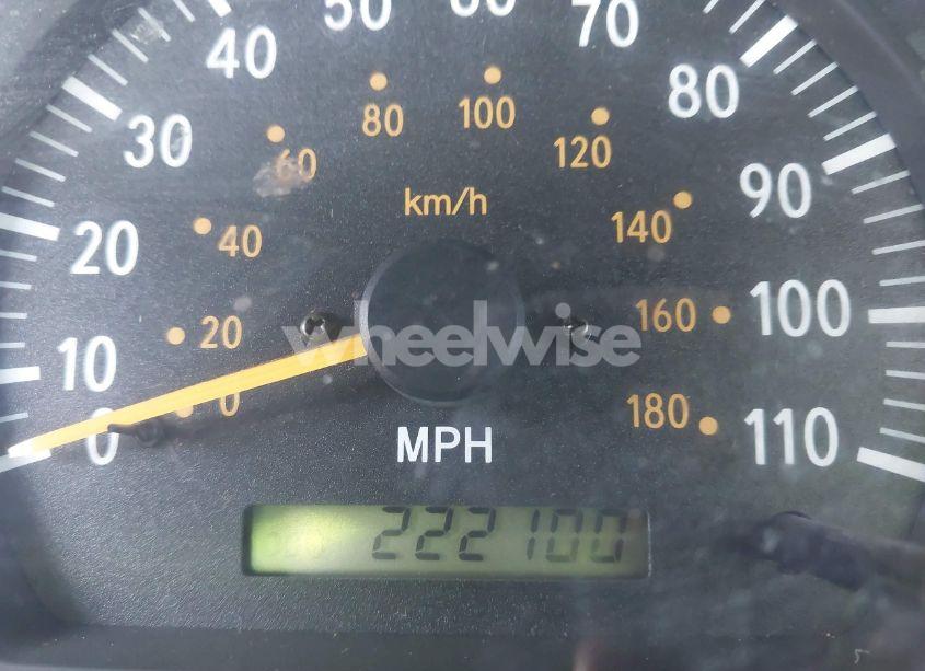 Photo 7 of 2004 Toyota Tundra SR5 V8 (VIN 5TBET34134S461691)