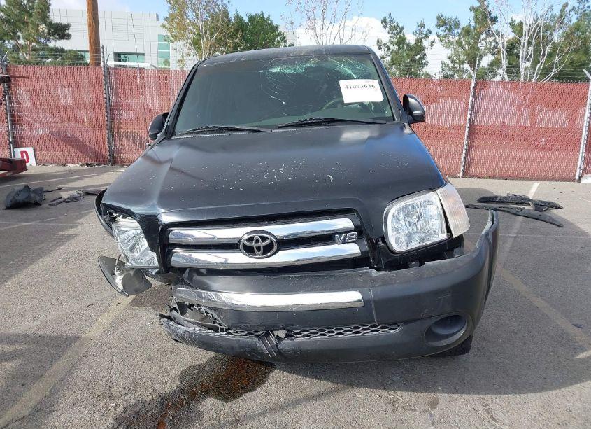 Photo 13 of 2005 Toyota Tundra SR5 V8 (VIN 5TBET34135S482297)